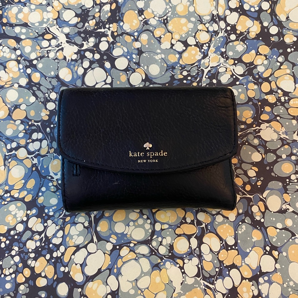 Kate Spade Black Leather Wallet. Good condition.